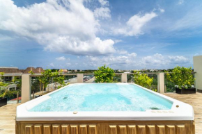 2 BD Suite with Balcony, Gym, Rooftop Pool, Hot Tub